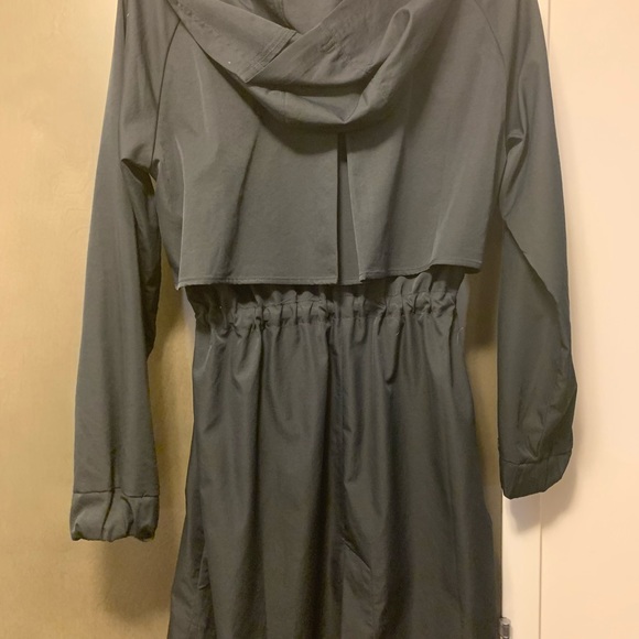 Women’s rain jacket - Picture 2 of 2